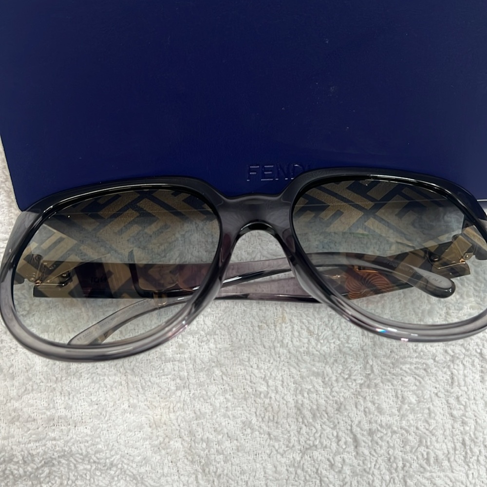 FENDI Monogram Sunglasses - Picture 2 of 9